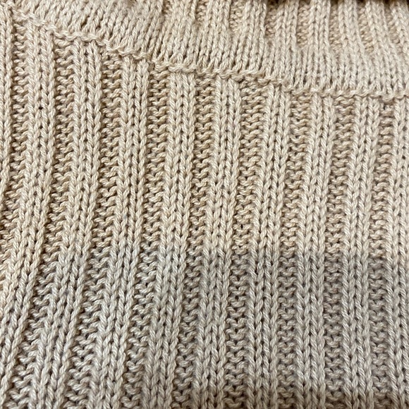 Tomfoolery Tan sleeveless turtleneck sweater - size Medium - Picture 6 of 8